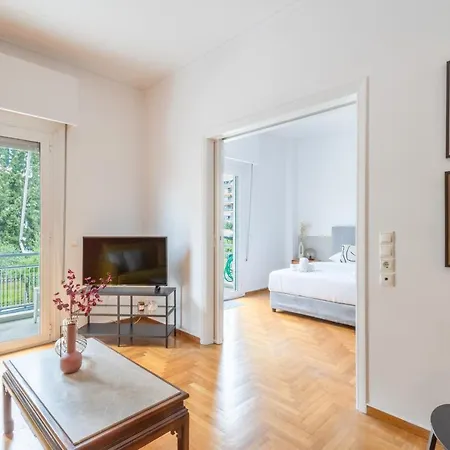 Spacious High-ceiling 2-bedroom By Acropolis Museum * Athens