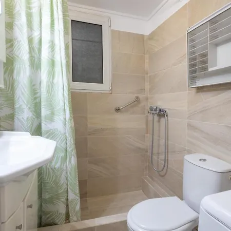 Spacious High-ceiling 2-bedroom By Acropolis Museum * Athens