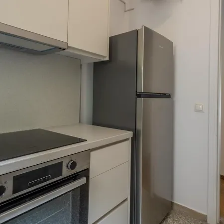 Spacious High-ceiling 2-bedroom By Acropolis Museum Apartment *