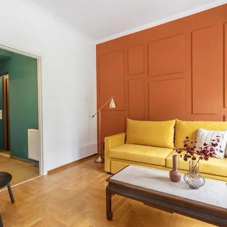 Spacious High-ceiling 2-bedroom By Acropolis Museum Atena